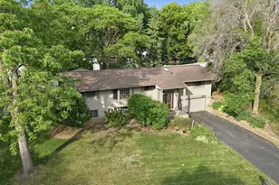 12913 Eagle Ridge Dr, Burnsville, MN 55337 - Photo 19