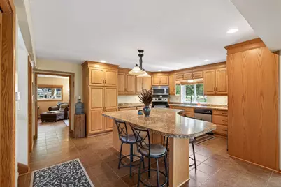 9551 Riverview Road, Eden Prairie, MN 55347 - Photo 7
