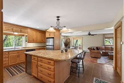 9551 Riverview Road, Eden Prairie, MN 55347 - Photo 7