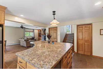 9551 Riverview Road, Eden Prairie, MN 55347 - Photo 9