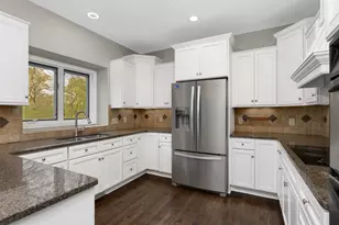 6135 Berkshire Ln N, Plymouth, MN 55446 - Photo 19