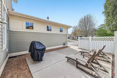 15704 Cobblestone Lake Parkway, Apple Valley, MN 55124 - Photo 37