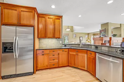 15704 Cobblestone Lake Parkway, Apple Valley, MN 55124 - Photo 15
