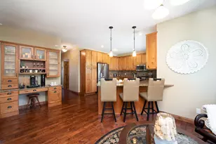 204 Woodhill Ct, Mankato, MN 56001 - Photo 7