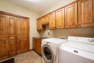 204 Woodhill Court, Mankato, MN 56001 - Photo 15