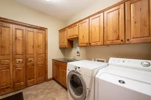 204 Woodhill Ct, Mankato, MN 56001 - Photo 15