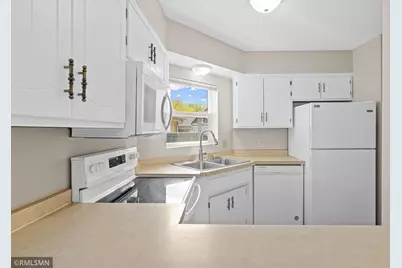 1421 Granada Trail N, Oakdale, MN 55128 - Photo 11