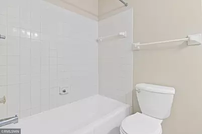 1421 Granada Trail N, Oakdale, MN 55128 - Photo 25