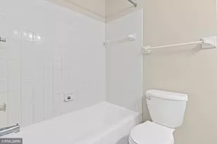 1421 Granada Tr N, Oakdale, MN 55128 - Photo 25