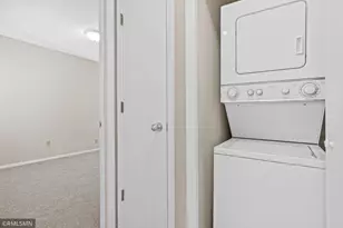1421 Granada Tr N, Oakdale, MN 55128 - Photo 27
