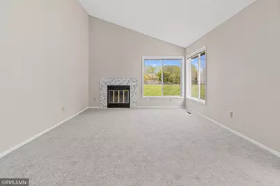 1421 Granada Trail N, Oakdale, MN 55128 - Photo 5