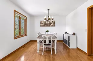 321 Dunbar Way, Mahtomedi, MN 55115 - Photo 5