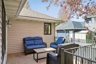 321 Dunbar Way, Mahtomedi, MN 55115 - Photo 47