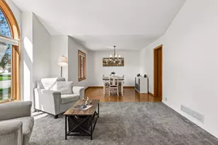 321 Dunbar Way, Mahtomedi, MN 55115 - Photo 11