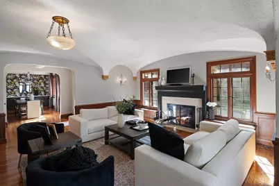 1613 W Franklin Avenue, Minneapolis, MN 55405 - Photo 1