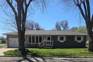 906 Willow Ave, Marshall, MN 56258 - Photo 25