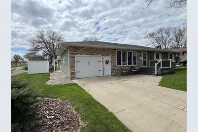 906 Willow Avenue, Marshall, MN 56258 - Photo 21