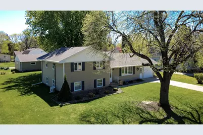 807 N Renville Street, Winthrop, MN 55396 - Photo 1
