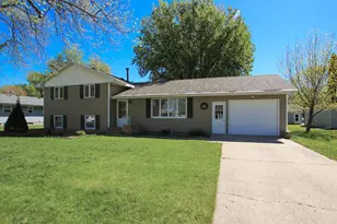 807 N Renville St, Winthrop, MN 55396 - Photo 3