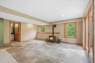 987 Parkview Ln, Hudson, WI 54016 - Photo 13