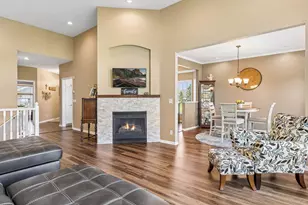 470 Holly Ln N, Oakdale, MN 55128 - Photo 9