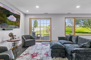 470 Holly Ln N, Oakdale, MN 55128 - Photo 31
