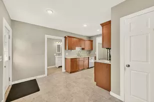 659 W 4th St, Winona, MN 55987 - Photo 17