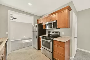659 W 4th St, Winona, MN 55987 - Photo 13