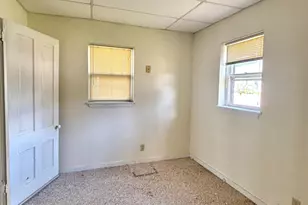 101 S 5th St, Le Sueur, MN 56058 - Photo 5