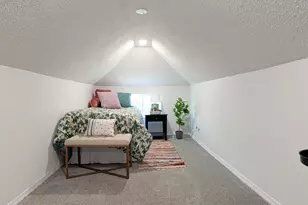 991 Minnehaha Ave W, Saint Paul, MN 55104 - Photo 29