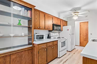 2720 Dale Street N #C207, Roseville, MN 55113 - Photo 3