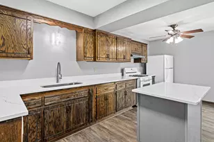 7211 Perry Ct E, Brooklyn Center, MN 55429 - Photo 5