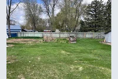 129 Nelson Street E, Litchfield, MN 55355 - Photo 47
