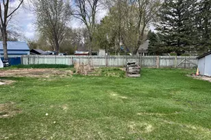 129 Nelson Street E, Litchfield, MN 55355 - Photo 47