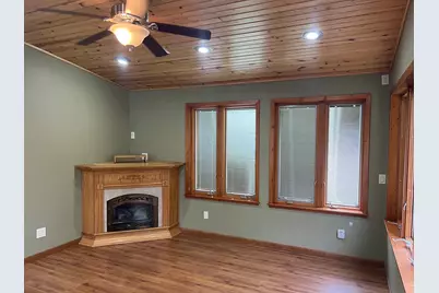 129 Nelson Street E, Litchfield, MN 55355 - Photo 13