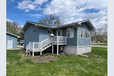 129 Nelson Street E, Litchfield, MN 55355 - Photo 3