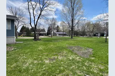129 Nelson Street E, Litchfield, MN 55355 - Photo 45