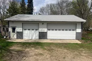 129 Nelson Street E, Litchfield, MN 55355 - Photo 25
