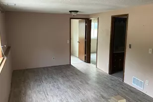 129 Nelson Street E, Litchfield, MN 55355 - Photo 17