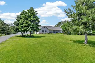 13420 Skyline Cir, Shakopee, MN 55379 - Photo 3