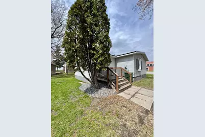 502 3rd Street NE, Roseau, MN 56751 - Photo 17