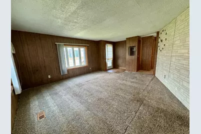 502 3rd Street NE, Roseau, MN 56751 - Photo 5