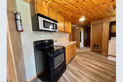 502 3rd Street NE, Roseau, MN 56751 - Photo 3