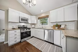 313 Chancery Ln, Mankato, MN 56001 - Photo 13