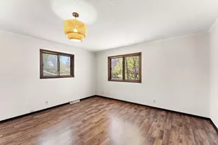 4935 Woodland Rd, Minnetonka, MN 55345 - Photo 29
