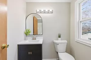 1031 Burgess St, Saint Paul, MN 55103 - Photo 17