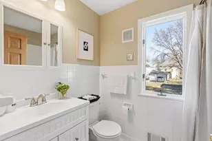 1031 Burgess St, Saint Paul, MN 55103 - Photo 9