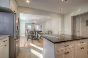 1068 Argyle St, Saint Paul, MN 55103 - Photo 5