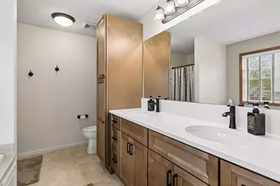 20921 Illinois Path, Lakeville, MN 55044 - Photo 33
