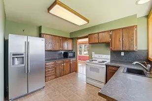 205 1st Ave NW, New London, MN 56273 - Photo 37